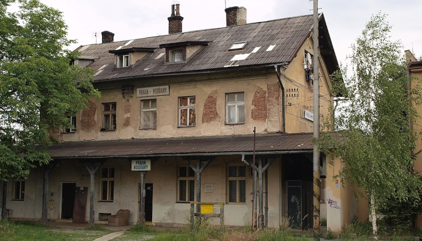 Nádraží Praha-Modřany