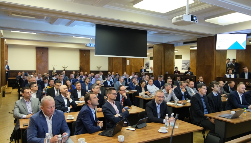 Ministerstvo dopravy představilo investorům projekt dostavby vybraných úseků dálnice D35 formou PPP