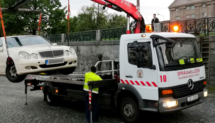 Praha zvýší cenu za nucený odtah vozidel