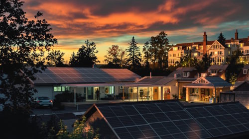 Komunitní energetika umožňuje sdílení elektřiny mezi sousedy