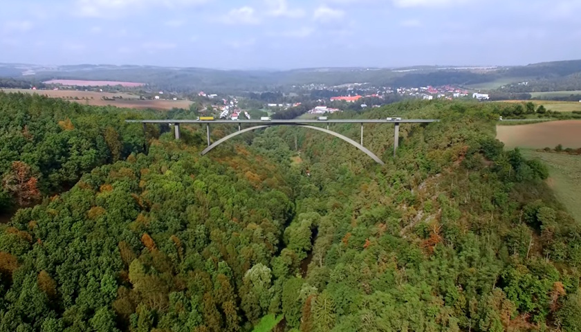 ŘSD začalo stavět nejvyšší silniční most v ČR